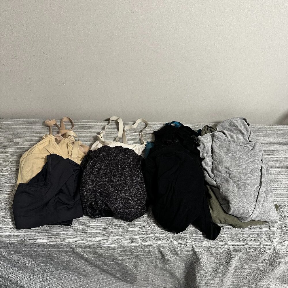 Lot 10 Maternity Nursing Breastfeeding Bras Tops Kindred Bravely Plus More Sz M